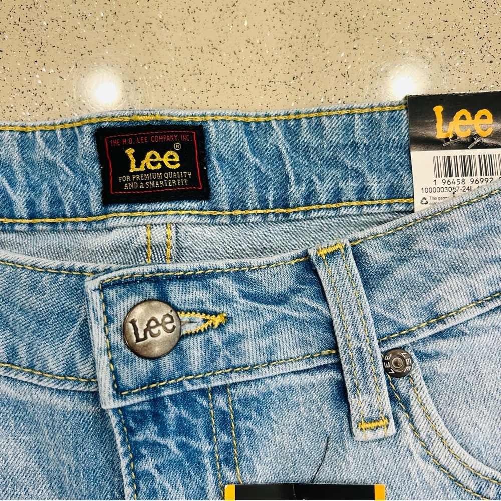 Lee Legendary New Love Denim Shorts Mid Rise Women’s Size 10 Medium, 5” Inseam - Picture 5 of 15